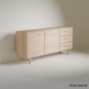 Kristensen og Kristensen - Ella Skænk E3 / m. 3 skuffer / Afrundet kanter / Træ ben / Ask